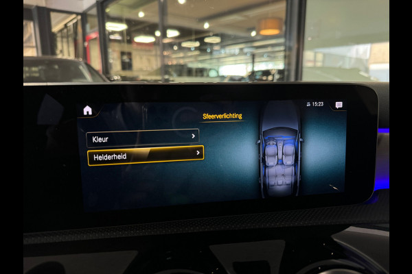 Mercedes-Benz A-Klasse 220 Premium Plus Pano|Night|Sfeer|Camera