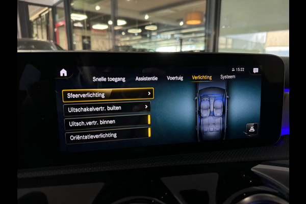 Mercedes-Benz A-Klasse 220 Premium Plus Pano|Night|Sfeer|Camera