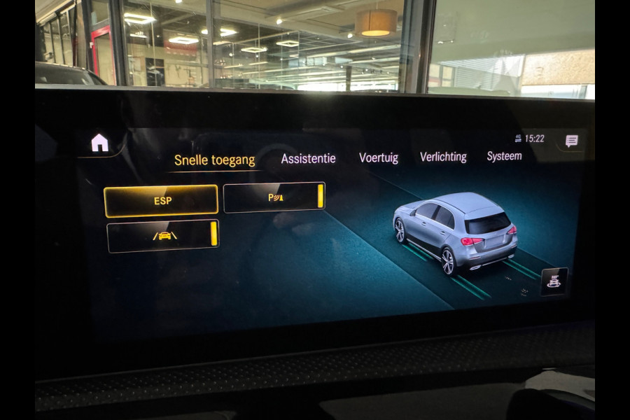 Mercedes-Benz A-Klasse 220 Premium Plus Pano|Night|Sfeer|Camera