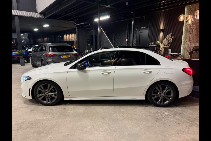 Mercedes-Benz A-Klasse 200 Limousine Night Edition|AMG|PANO|SFEER|CAM