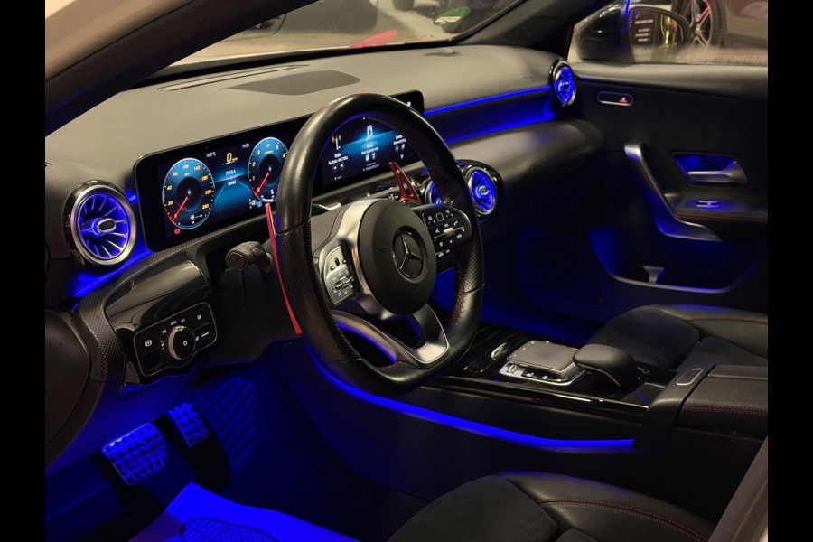 Mercedes-Benz A-Klasse 200 Night edition AMG Pakket
