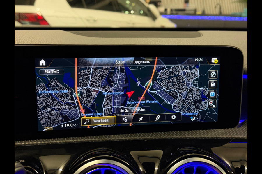 Mercedes-Benz A-Klasse 200 Night edition AMG Pakket