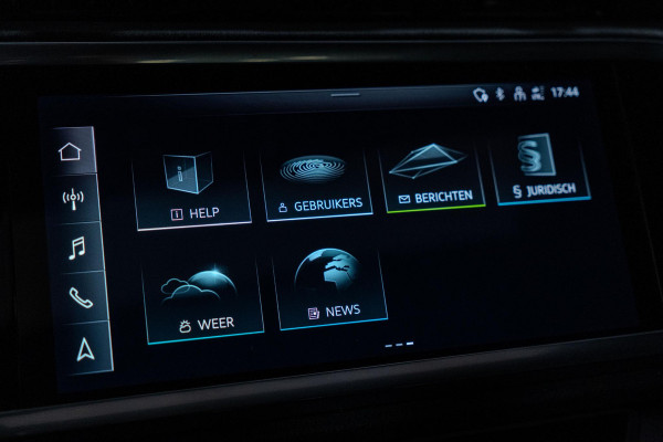 Audi RS Q3 Sportback TFSI RSQ3 PANO|STOELVERWARMING|UITLAAT|VELGEN