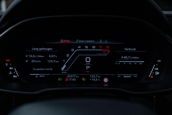 Audi RS Q3 Sportback TFSI RSQ3 PANO|STOELVERWARMING|UITLAAT|VELGEN