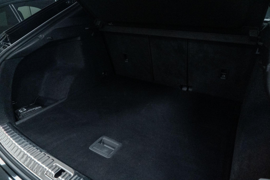 Audi RS Q3 Sportback TFSI RSQ3 PANO|STOELVERWARMING|UITLAAT|VELGEN