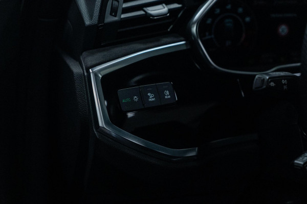 Audi RS Q3 Sportback TFSI RSQ3 PANO|STOELVERWARMING|UITLAAT|VELGEN