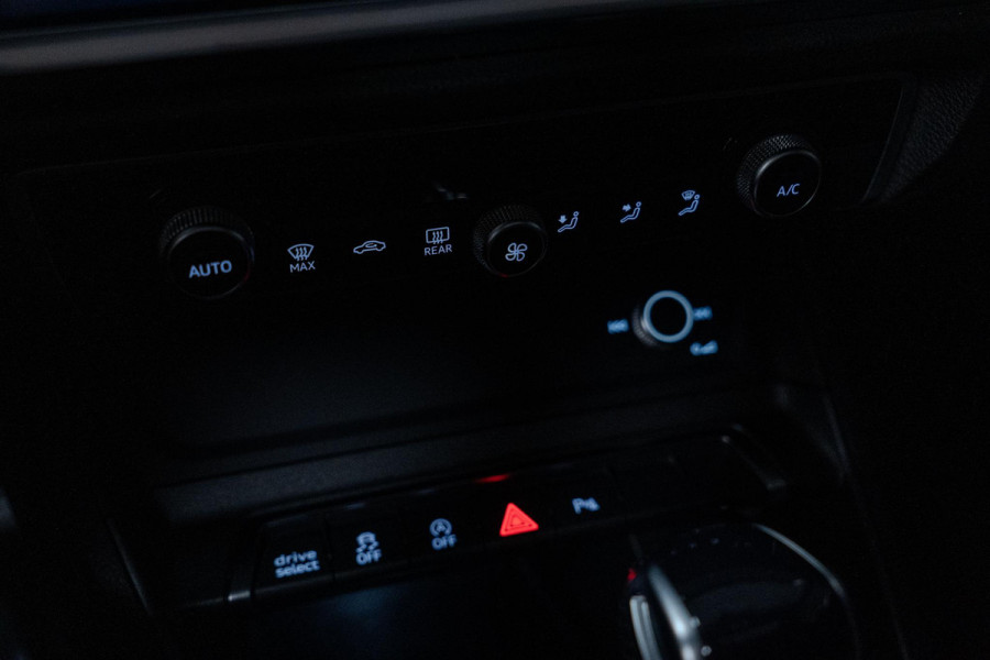 Audi RS Q3 Sportback TFSI RSQ3 PANO|STOELVERWARMING|UITLAAT|VELGEN