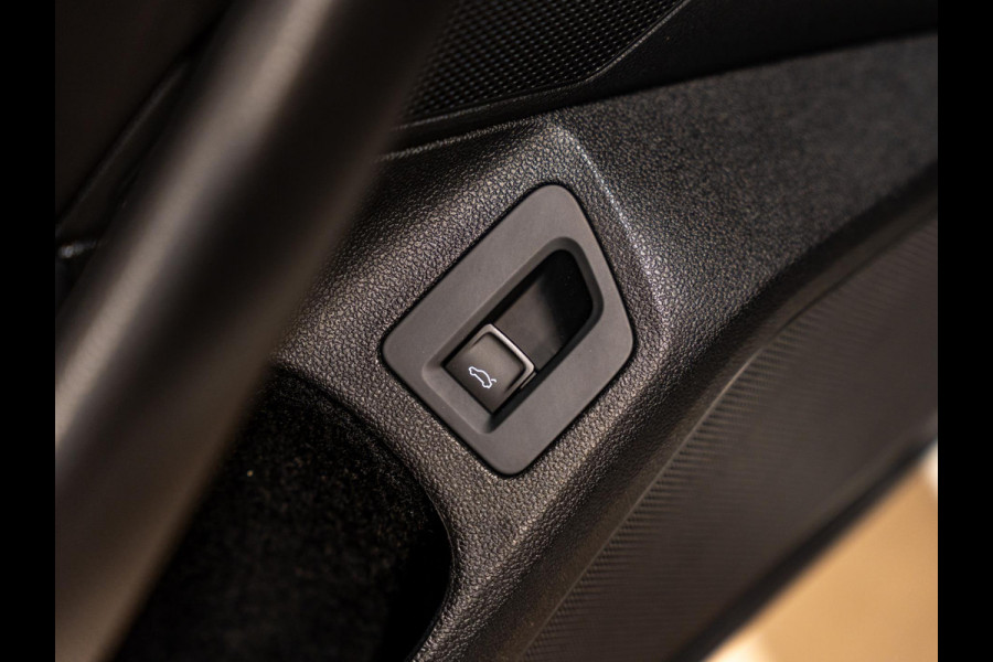 Volkswagen Arteon 2.0 TSI 190PK DSG R-Line, Pano, Virtual Cockpit, Cam, Apple Carplay, Navi, ACC, Android Auto, Voll Led, PDC