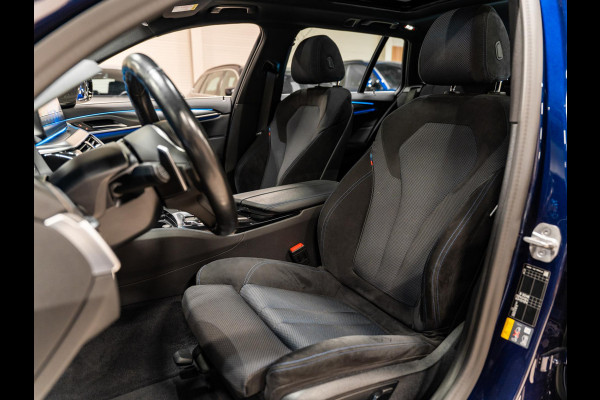 BMW 5 Serie Touring 530e 292PK M Pakket, Laser Led, Pano, Camera, Alcantara, Ambiënte Light, Hud, PDC, Dealer Onderhoud