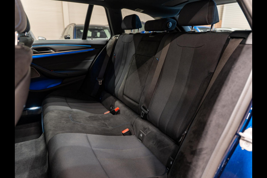 BMW 5 Serie Touring 530e 292PK M Pakket, Laser Led, Pano, Camera, Alcantara, Ambiënte Light, Hud, PDC, Dealer Onderhoud