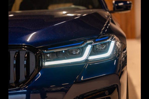 BMW 5 Serie Touring 530e 292PK M Pakket, Laser Led, Pano, Camera, Alcantara, Ambiënte Light, Hud, PDC, Dealer Onderhoud