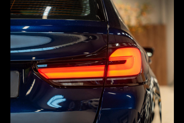 BMW 5 Serie Touring 530e 292PK M Pakket, Laser Led, Pano, Camera, Alcantara, Ambiënte Light, Hud, PDC, Dealer Onderhoud