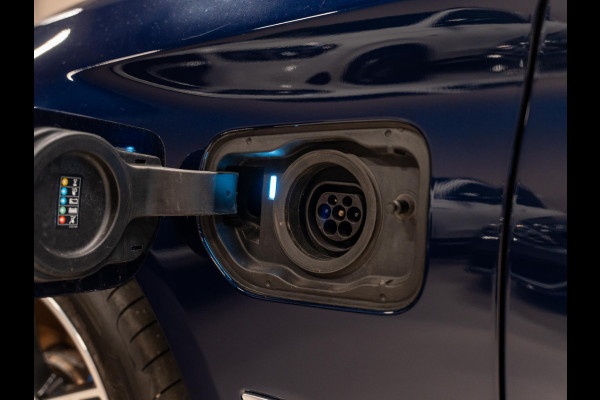 BMW 5 Serie Touring 530e 292PK M Pakket, Laser Led, Pano, Camera, Alcantara, Ambiënte Light, Hud, PDC, Dealer Onderhoud