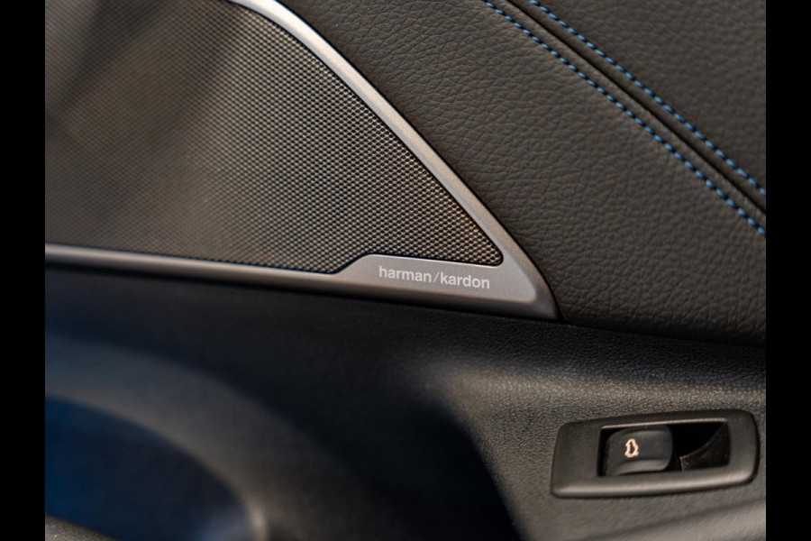 BMW 5 Serie Touring 530e 292PK M Pakket, Laser Led, Pano, Camera, Alcantara, Ambiënte Light, Hud, PDC, Dealer Onderhoud