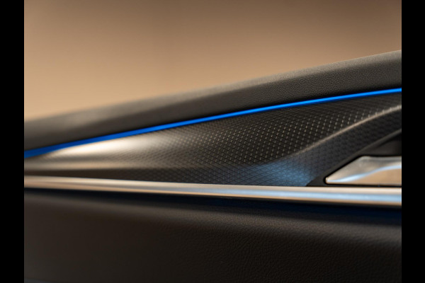 BMW 5 Serie Touring 530e 292PK M Pakket, Laser Led, Pano, Camera, Alcantara, Ambiënte Light, Hud, PDC, Dealer Onderhoud