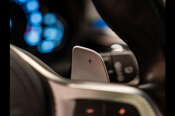 BMW 5 Serie Touring 530e 292PK M Pakket, Laser Led, Pano, Camera, Alcantara, Ambiënte Light, Hud, PDC, Dealer Onderhoud