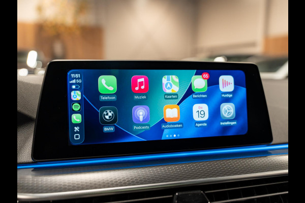 BMW 5 Serie Touring 530e 292PK M Pakket, Laser Led, Pano, Camera, Alcantara, Ambiënte Light, Hud, PDC, Dealer Onderhoud