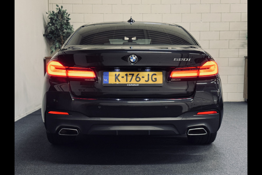 BMW 5 Serie 520i High Exe. M-Sport Plus | 20" | Schuifdak | 1e Eig.
