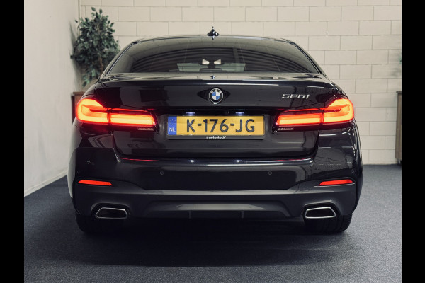 BMW 5 Serie 520i High Exe. M-Sport Plus | 20" | Schuifdak | 1e Eig.