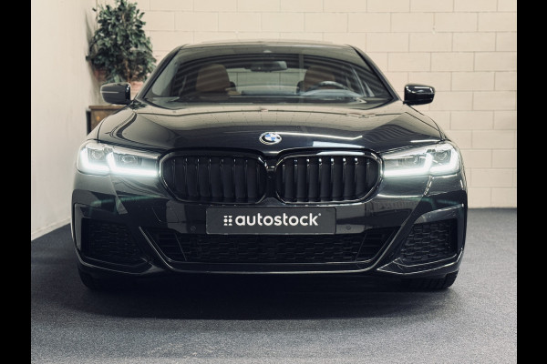 BMW 5 Serie 520i High Exe. M-Sport Plus | 20" | Schuifdak | 1e Eig.