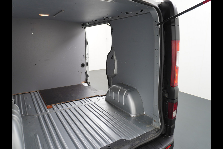 Opel Vivaro D 126PK Navi Camera Trekhaak Airco Pdc Cruise Control Edition EcoFlex 1.6CDTI L1H1 Schuifdeur Wandbetimmering Bluetooth Led Super Nette Bus 1e Eigenaar Euro 6 Origineel Nederlandse bus 2.000KG Trekgewicht BPM-VRIJ