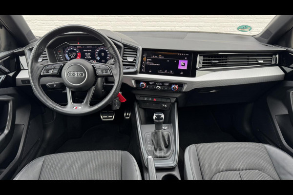 Audi A1 Sportback 25 TFSI Automaat 3 x S-Line Full LED Leer Cruise Clima Apple / Android Parkeersensoren achter