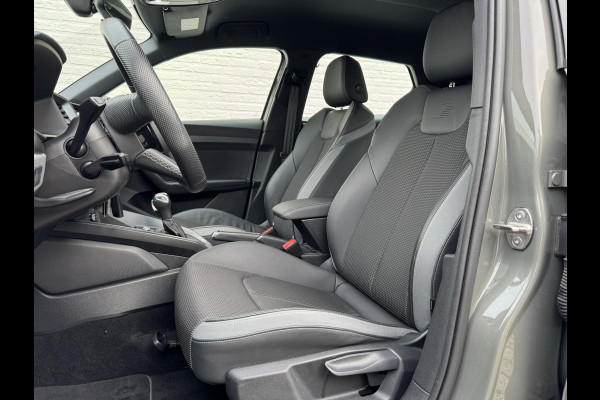 Audi A1 Sportback 25 TFSI Automaat 3 x S-Line Full LED Leer Cruise Clima Apple / Android Parkeersensoren achter