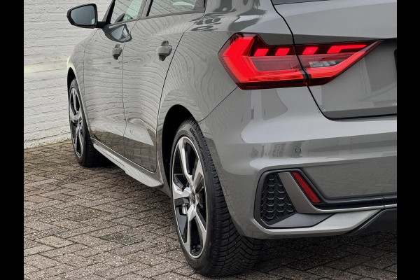 Audi A1 Sportback 25 TFSI Automaat 3 x S-Line Full LED Leer Cruise Clima Apple / Android Parkeersensoren achter