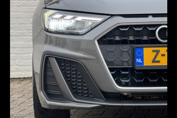 Audi A1 Sportback 25 TFSI Automaat 3 x S-Line Full LED Leer Cruise Clima Apple / Android Parkeersensoren achter