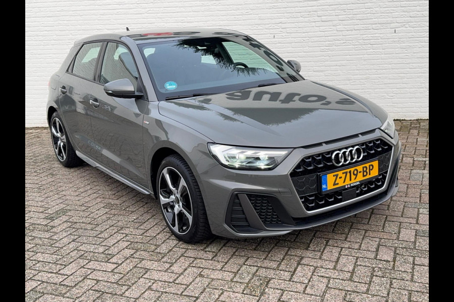 Audi A1 Sportback 25 TFSI Automaat 3 x S-Line Full LED Leer Cruise Clima Apple / Android Parkeersensoren achter