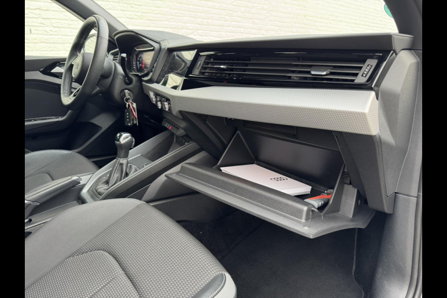 Audi A1 Sportback 25 TFSI Automaat 3 x S-Line Full LED Leer Cruise Clima Apple / Android Parkeersensoren achter