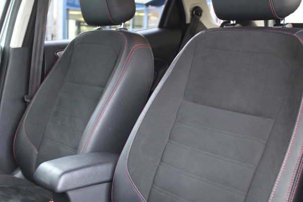 Ford EcoSport 1.0 EcoBoost ST-Line Black | Trekhaak | Navigatie | All Season