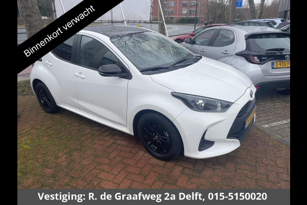 Toyota Yaris 1.5 Hybrid Active Sport | Apple Carplay & AndroidAUTO | 15"Lichtmetalen velgen | Privacy Glass |