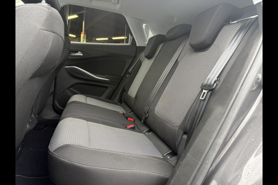Opel Grandland X 1.2 Turbo Business Executive Automaat