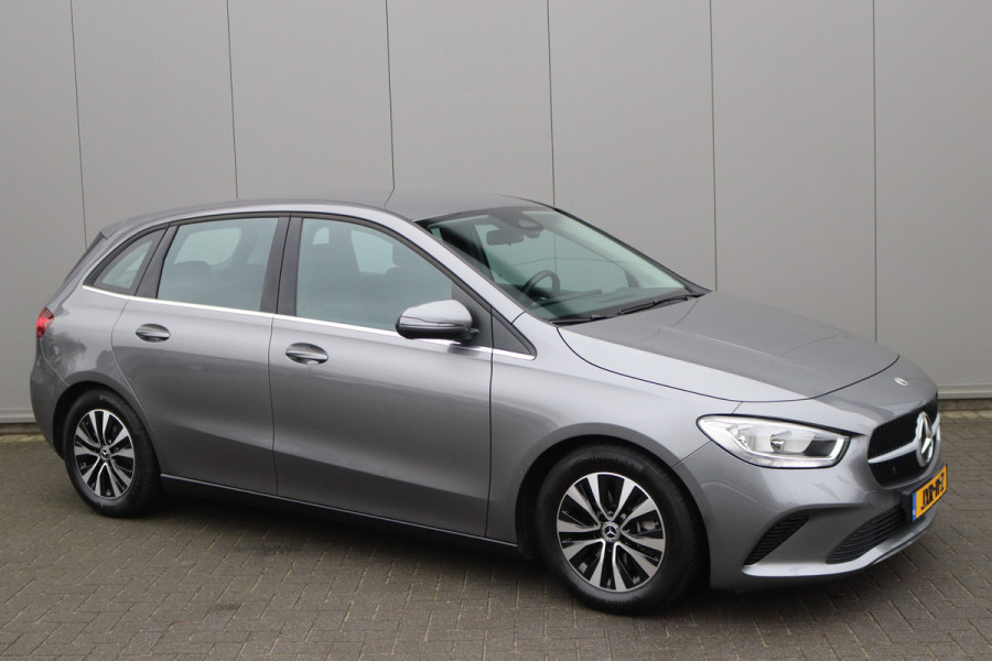 Mercedes-Benz B-Klasse 180 Automaat MHEV Business Navigatie/Camera/Stoelverwarming