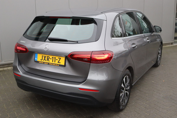 Mercedes-Benz B-Klasse 180 Automaat MHEV Business Navigatie/Camera/Stoelverwarming