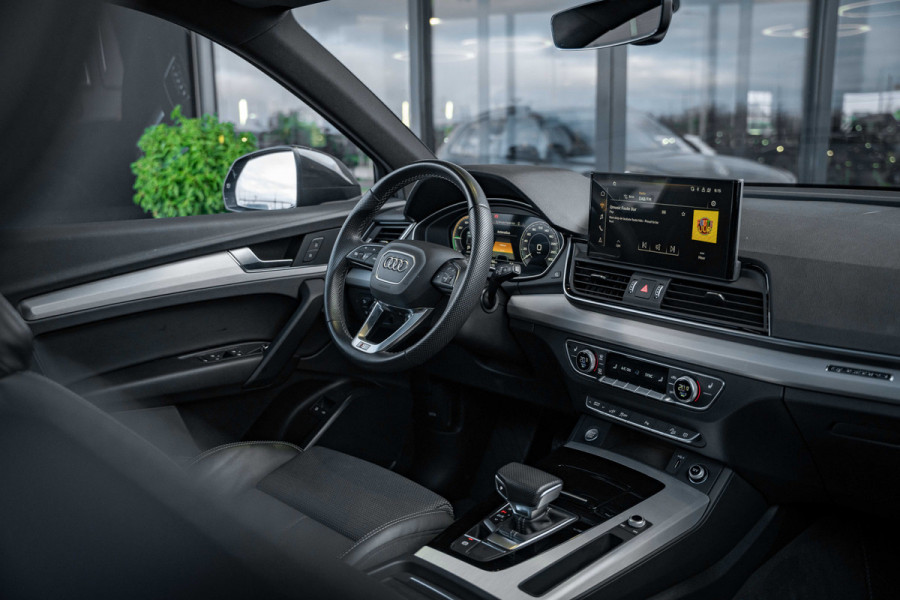 Audi Q5 50 TFSI e - S-Line | Panorama | Keyless | Dealer o.h.
