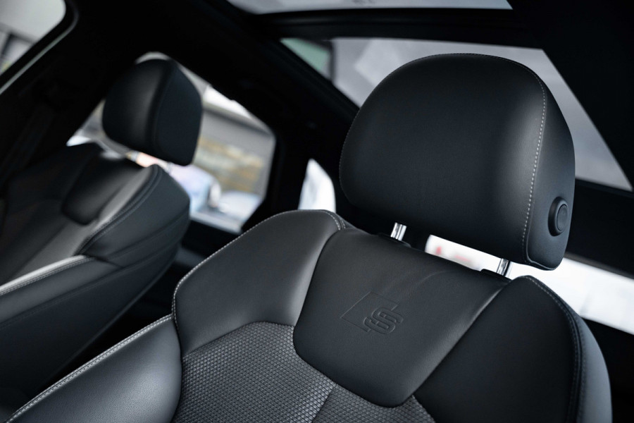 Audi Q5 50 TFSI e - S-Line | Panorama | Keyless | Dealer o.h.