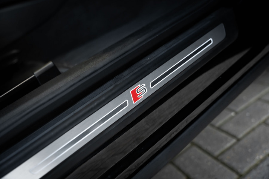 Audi Q5 50 TFSI e - S-Line | Panorama | Keyless | Dealer o.h.