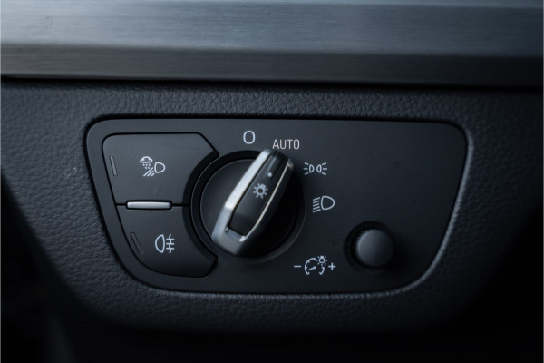 Audi Q5 50 TFSI e - S-Line | Panorama | Keyless | Dealer o.h.