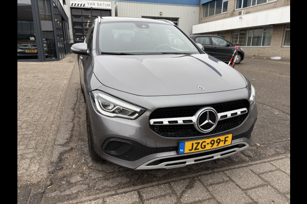 Mercedes-Benz GLA 250 e Luxury Line Panodak, LED