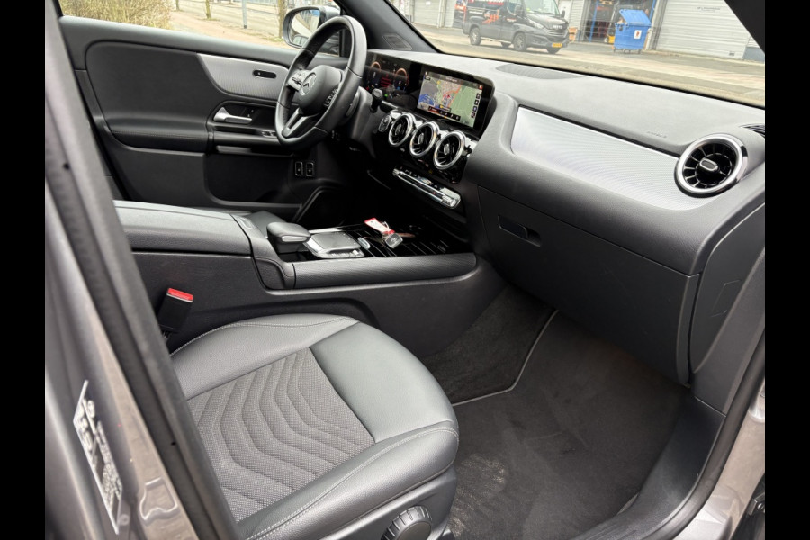 Mercedes-Benz GLA 250 e Luxury Line Panodak, LED