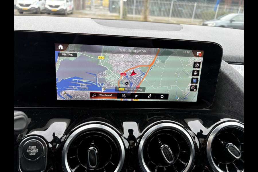 Mercedes-Benz GLA 250 e Luxury Line Panodak, LED