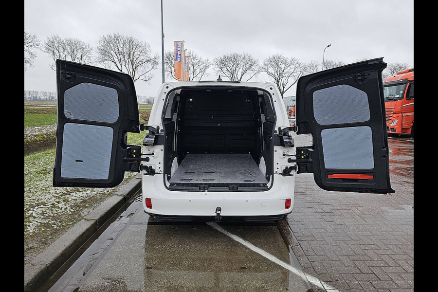 Volkswagen ID. Buzz Cargo 77 kWh 2XZijdeur 77kWh NAP LED 204Pk 422Km (WLTP) Navi Camera Stoelverwarming Achterdeuren 1e Eigenaar!