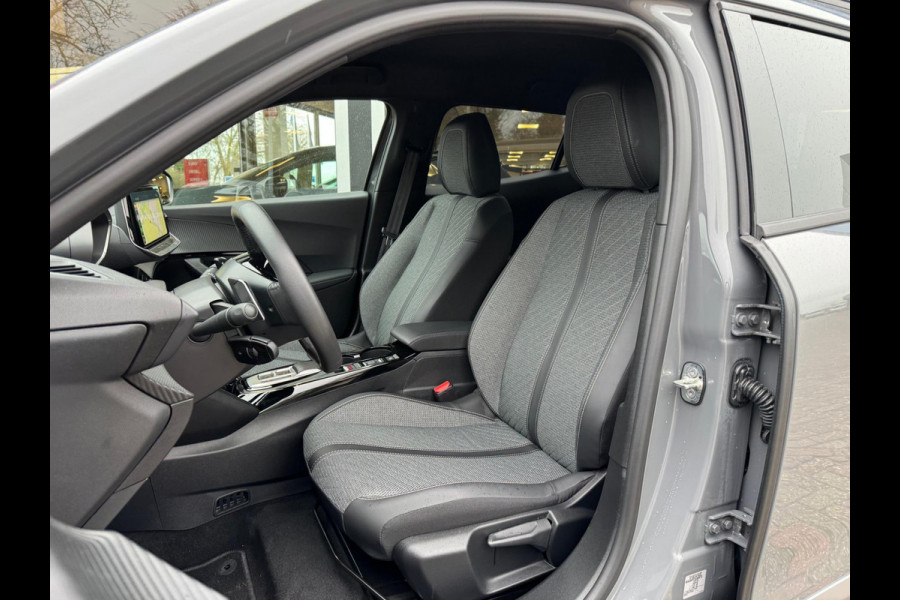 Peugeot 2008 1.2 Hybrid 136 Allure Carplay / Stoelverwarming / Clima / P-sensoren