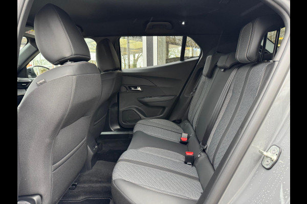 Peugeot 2008 1.2 Hybrid 136 Allure Carplay / Stoelverwarming / Clima / P-sensoren