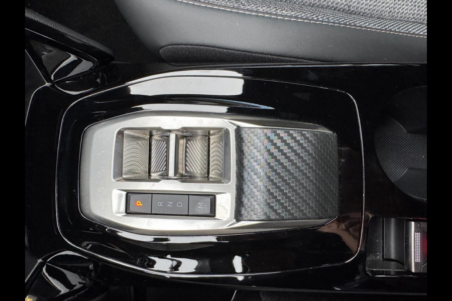 Peugeot 2008 1.2 Hybrid 136 Allure Carplay / Stoelverwarming / Clima / P-sensoren