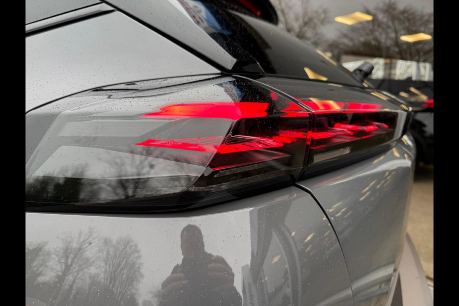 Peugeot 2008 1.2 Hybrid 136 Allure Carplay / Stoelverwarming / Clima / P-sensoren