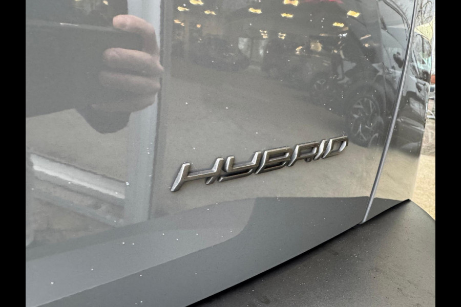 Peugeot 2008 1.2 Hybrid 136 Allure Carplay / Stoelverwarming / Clima / P-sensoren