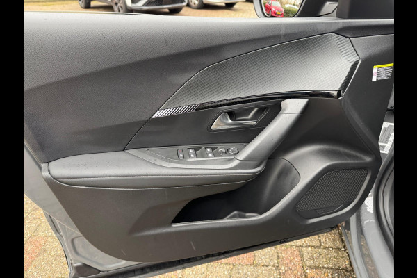 Peugeot 2008 1.2 Hybrid 136 Allure Carplay / Stoelverwarming / Clima / P-sensoren